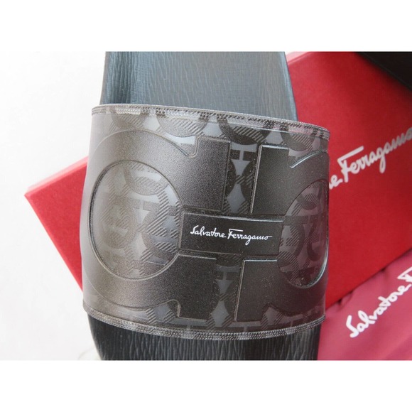 NIB FERRAGAMO GROOVE 5 TRANSPARENT BLACK RUBBER GANCINI LOGO SANDALS SLIDES 8 M main image 9